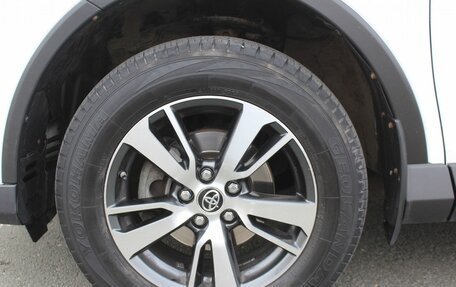 Toyota RAV4, 2018 год, 2 099 000 рублей, 22 фотография