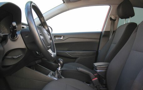 Hyundai Solaris II рестайлинг, 2017 год, 959 000 рублей, 17 фотография