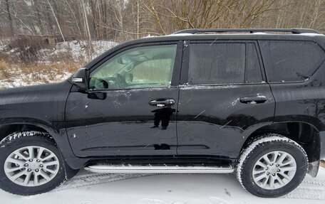 Toyota Land Cruiser Prado 150 рестайлинг 2, 2017 год, 3 490 000 рублей, 9 фотография