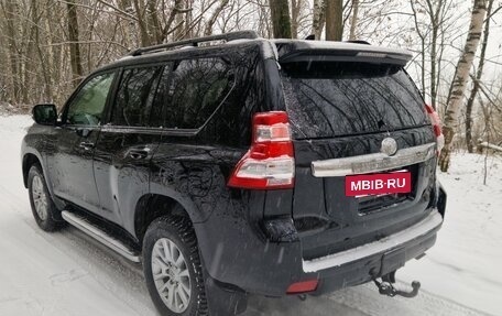 Toyota Land Cruiser Prado 150 рестайлинг 2, 2017 год, 3 490 000 рублей, 7 фотография