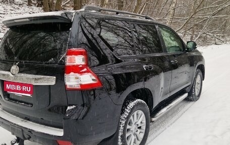 Toyota Land Cruiser Prado 150 рестайлинг 2, 2017 год, 3 490 000 рублей, 5 фотография