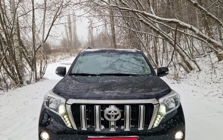 Toyota Land Cruiser Prado 150 рестайлинг 2, 2017 год, 3 490 000 рублей, 2 фотография