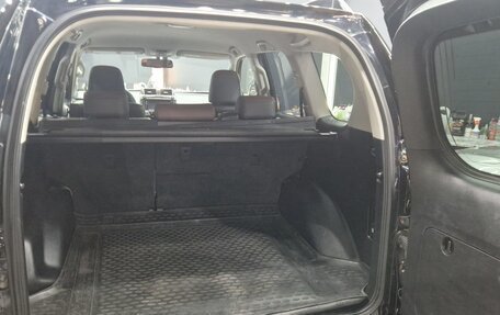 Toyota Land Cruiser Prado 150 рестайлинг 2, 2017 год, 3 490 000 рублей, 20 фотография