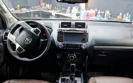 Toyota Land Cruiser Prado 150 рестайлинг 2, 2017 год, 3 490 000 рублей, 19 фотография