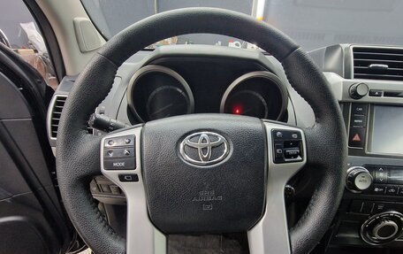 Toyota Land Cruiser Prado 150 рестайлинг 2, 2017 год, 3 490 000 рублей, 23 фотография