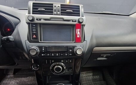 Toyota Land Cruiser Prado 150 рестайлинг 2, 2017 год, 3 490 000 рублей, 25 фотография