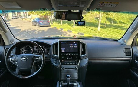 Toyota Land Cruiser 200, 2018 год, 6 700 000 рублей, 11 фотография