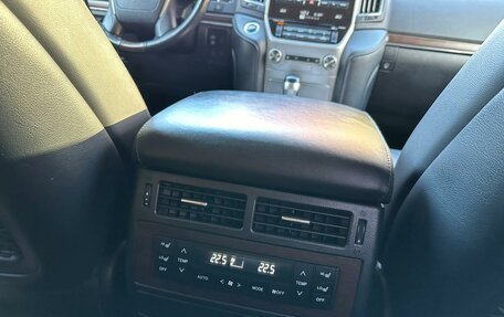 Toyota Land Cruiser 200, 2018 год, 6 700 000 рублей, 10 фотография