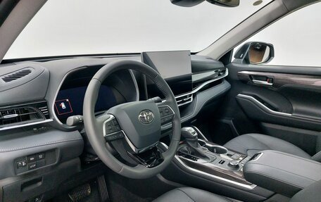 Toyota Highlander, 2025 год, 6 300 000 рублей, 12 фотография