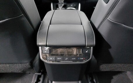 Toyota Highlander, 2025 год, 6 300 000 рублей, 23 фотография