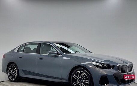 BMW 5 серия, 2025 год, 8 800 000 рублей, 3 фотография