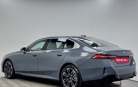 BMW 5 серия, 2025 год, 8 800 000 рублей, 7 фотография