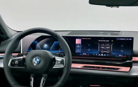 BMW 5 серия, 2025 год, 8 800 000 рублей, 14 фотография