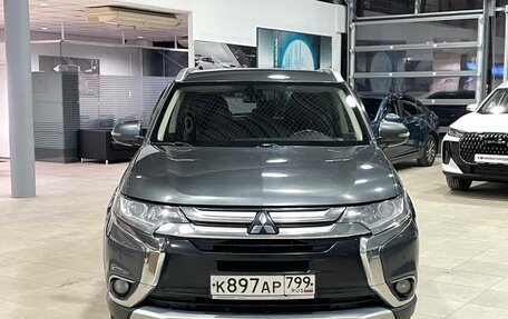 Mitsubishi Outlander III рестайлинг 3, 2017 год, 1 399 000 рублей, 1 фотография