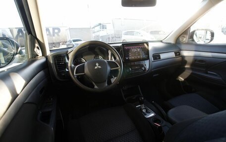 Mitsubishi Outlander III рестайлинг 3, 2013 год, 1 050 000 рублей, 8 фотография
