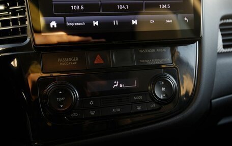 Mitsubishi Outlander III рестайлинг 3, 2013 год, 1 050 000 рублей, 13 фотография