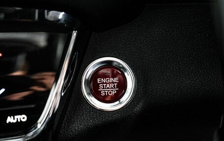 Honda Vezel, 2017 год, 1 700 000 рублей, 14 фотография