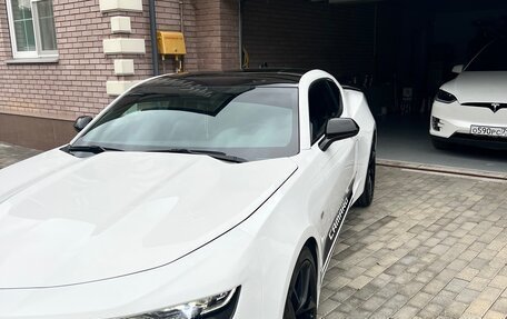 Chevrolet Camaro VI, 2022 год, 3 900 000 рублей, 2 фотография