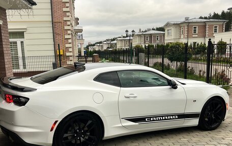 Chevrolet Camaro VI, 2022 год, 3 900 000 рублей, 6 фотография