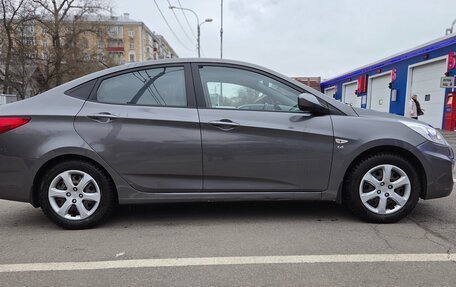 Hyundai Solaris II рестайлинг, 2013 год, 970 000 рублей, 3 фотография