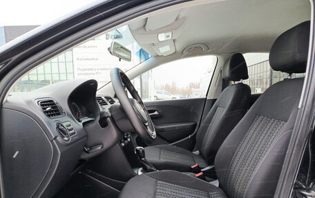 Volkswagen Polo VI (EU Market), 2016 год, 900 000 рублей, 20 фотография