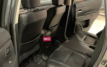 Mitsubishi Outlander III рестайлинг 3, 2017 год, 1 399 000 рублей, 12 фотография