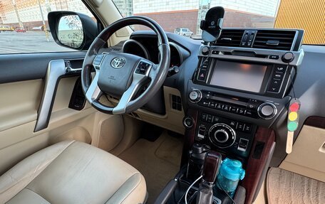 Toyota Land Cruiser Prado 150 рестайлинг 2, 2013 год, 3 780 000 рублей, 16 фотография