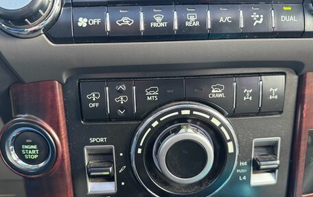 Toyota Land Cruiser Prado 150 рестайлинг 2, 2013 год, 3 780 000 рублей, 22 фотография