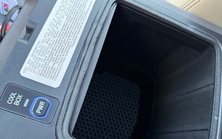 Toyota Land Cruiser Prado 150 рестайлинг 2, 2013 год, 3 780 000 рублей, 20 фотография