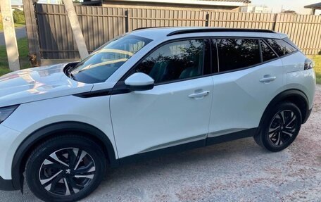 Peugeot 2008 II, 2022 год, 1 300 000 рублей, 5 фотография