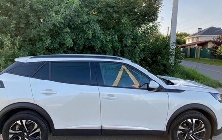 Peugeot 2008 II, 2022 год, 1 300 000 рублей, 6 фотография