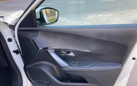 Peugeot 2008 II, 2022 год, 1 300 000 рублей, 19 фотография