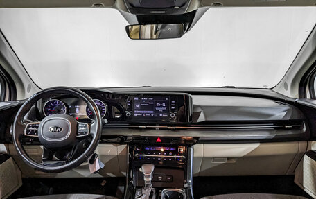 KIA Carnival, 2021 год, 3 700 000 рублей, 14 фотография