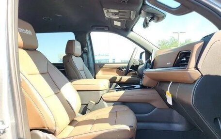 Chevrolet Suburban, 2025 год, 13 250 000 рублей, 15 фотография