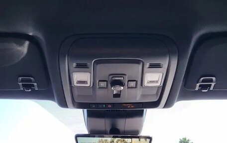 Chevrolet Suburban, 2025 год, 13 250 000 рублей, 20 фотография