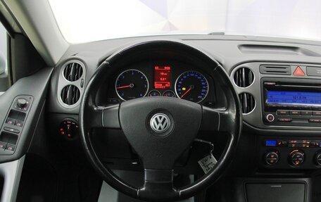 Volkswagen Tiguan I, 2009 год, 998 600 рублей, 17 фотография