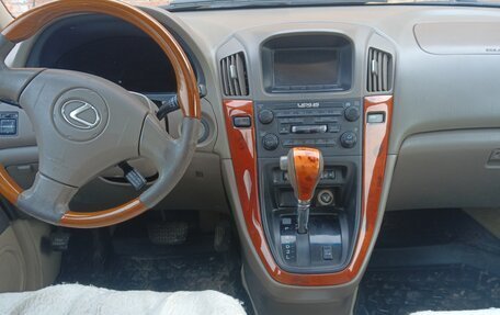 Lexus RX IV рестайлинг, 2002 год, 990 000 рублей, 3 фотография