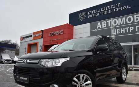 Mitsubishi Outlander III рестайлинг 3, 2014 год, 1 440 000 рублей, 3 фотография