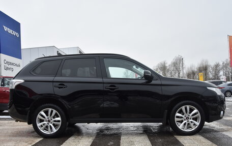 Mitsubishi Outlander III рестайлинг 3, 2014 год, 1 440 000 рублей, 10 фотография