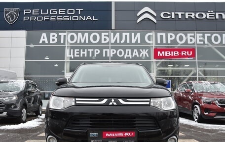 Mitsubishi Outlander III рестайлинг 3, 2014 год, 1 440 000 рублей, 2 фотография