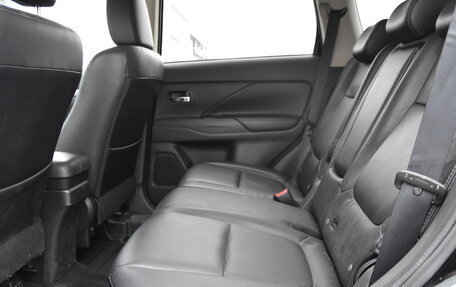 Mitsubishi Outlander III рестайлинг 3, 2014 год, 1 440 000 рублей, 23 фотография