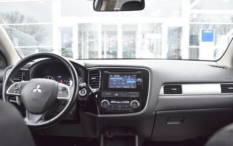 Mitsubishi Outlander III рестайлинг 3, 2014 год, 1 440 000 рублей, 20 фотография