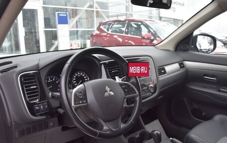 Mitsubishi Outlander III рестайлинг 3, 2014 год, 1 440 000 рублей, 17 фотография