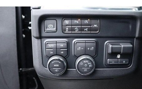 Chevrolet Suburban, 2025 год, 11 950 000 рублей, 19 фотография