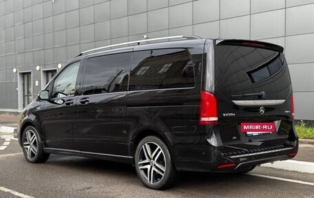 Mercedes-Benz V-Класс, 2020 год, 5 850 000 рублей, 3 фотография