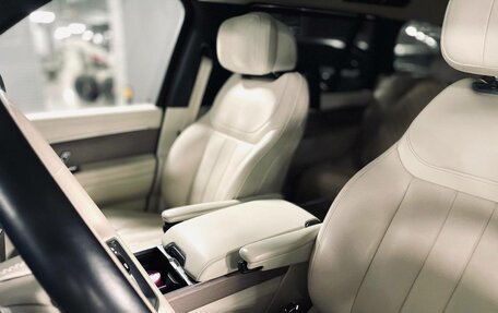 Land Rover Range Rover IV рестайлинг, 2022 год, 20 000 000 рублей, 14 фотография