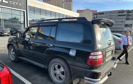 Toyota Land Cruiser 100 рестайлинг 2, 2003 год, 1 860 000 рублей, 4 фотография