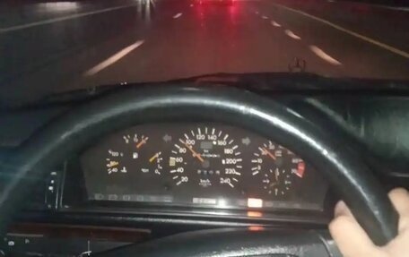 Mercedes-Benz E-Класс, 1993 год, 350 000 рублей, 13 фотография