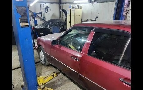 Mercedes-Benz E-Класс, 1993 год, 350 000 рублей, 15 фотография