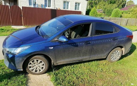 Hyundai Solaris II рестайлинг, 2021 год, 1 830 000 рублей, 1 фотография